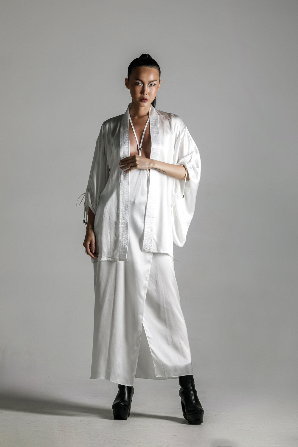 Mineko Short Silk Kimono, White