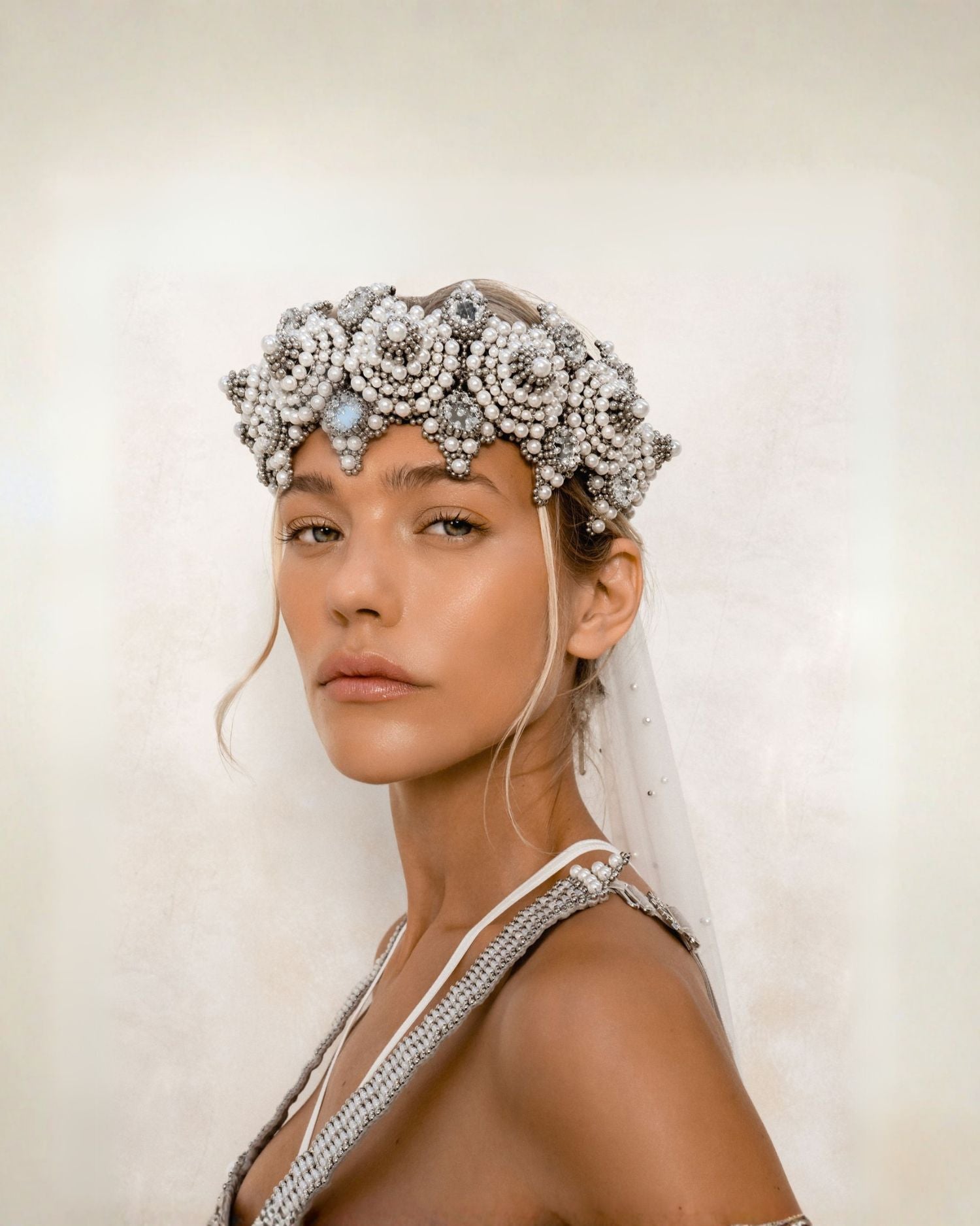Eignana_Crown_Pearl_Bridal.jpg
