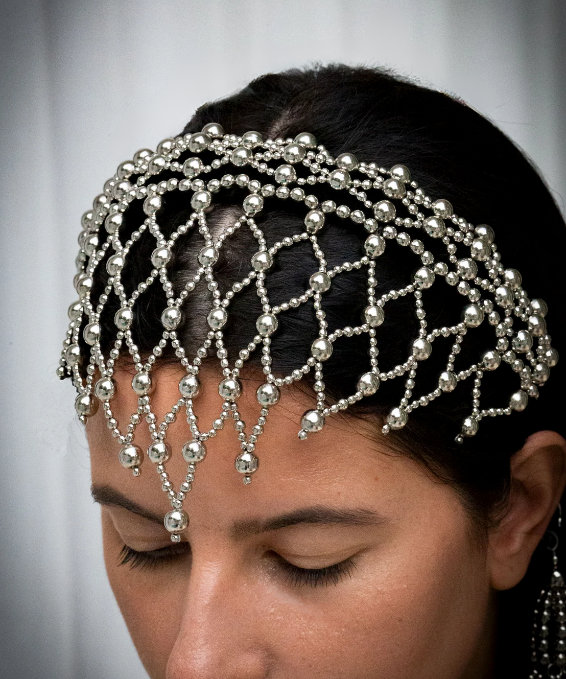 Freja Head Band in Silver Closeup