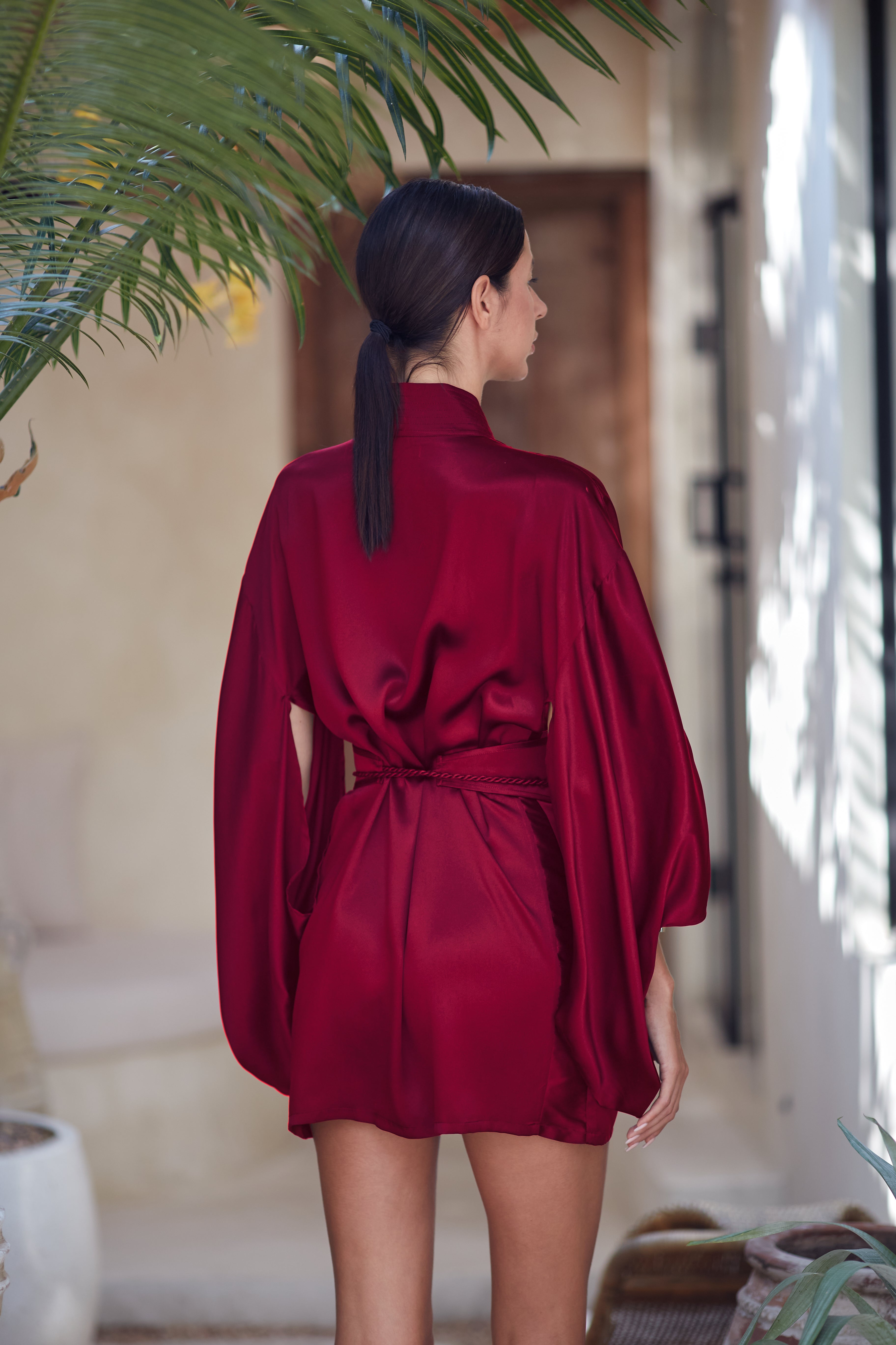 Mineko Short Silk Blend Kimono, Burgundy