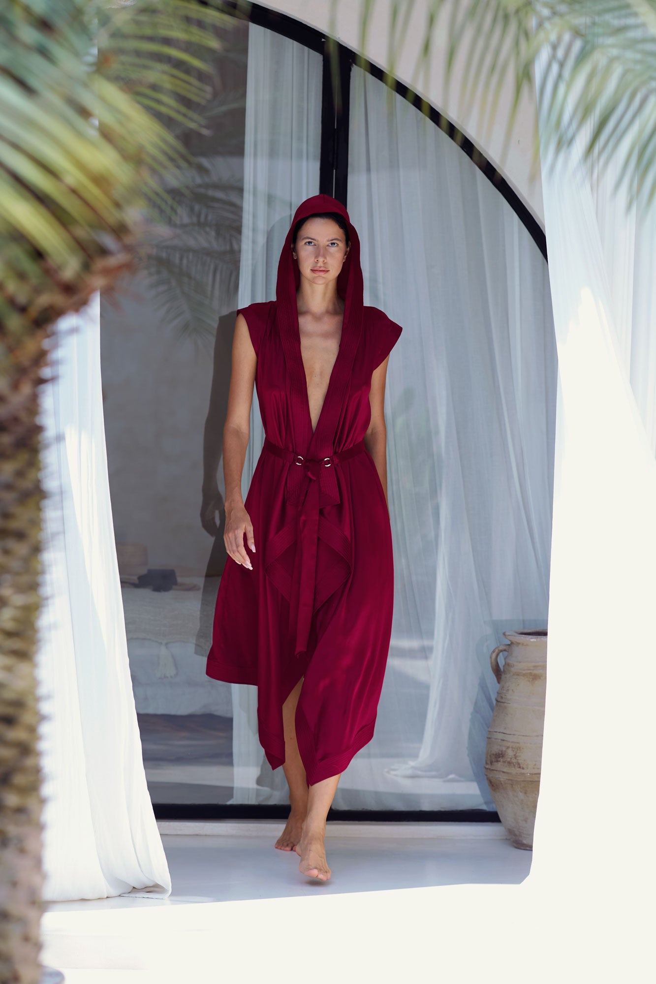 Tamoe Silk Blend Hooded Robe in Burgundy