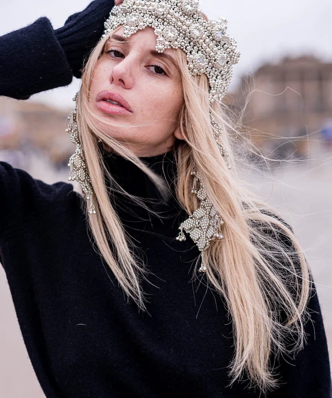 Object&Dawn modular crown with reversible clusters in pearl on blonde hair woman with black sweater