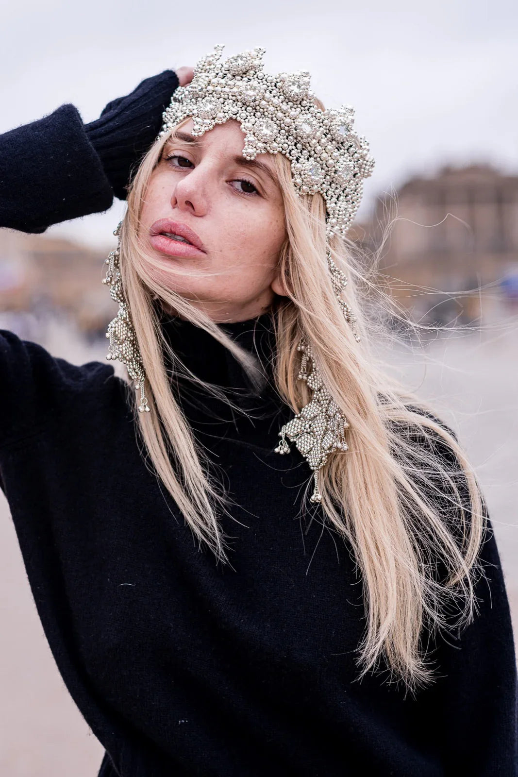 Object&Dawn modular crown with reversible clusters in pearl on blonde hair woman with black sweater
